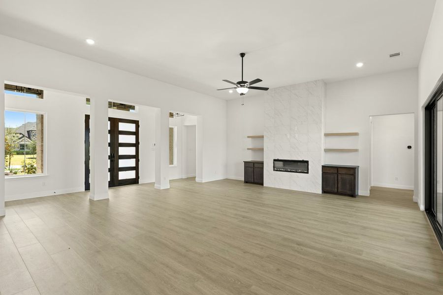 Spacious, unfurnished interior of a new home in Heritage, McLendon-Chisholm (Image 26). Spacious, unfurnished interior of a new home in Heritage, McLendon-Chisholm (Image 26).