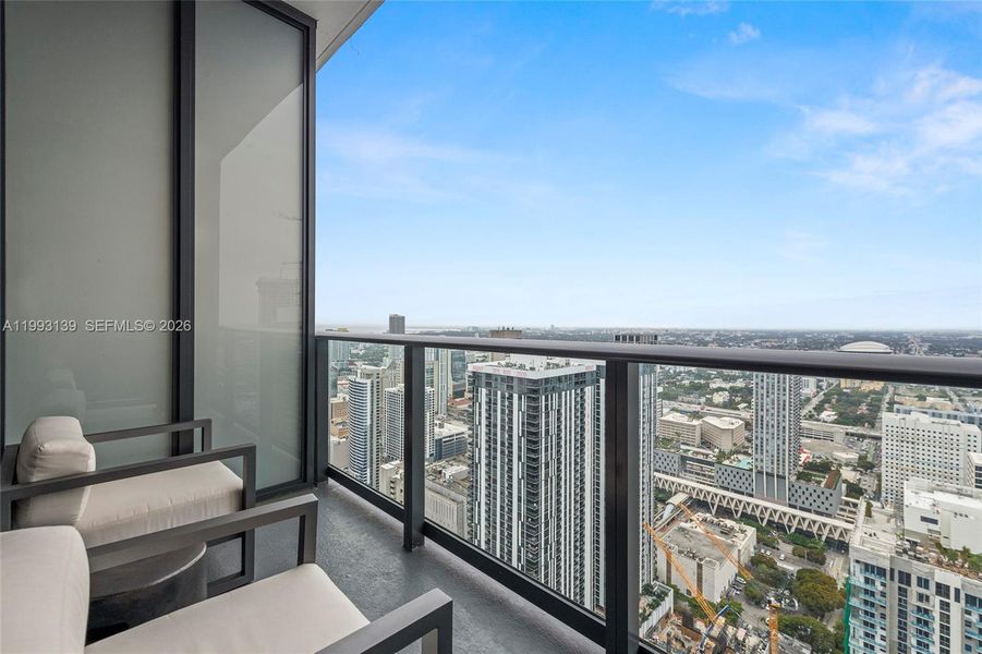 Condo located in Miami, FL showcasing its design and architecture (Image 2). Condo located in Miami, FL showcasing its design and architecture (Image 2).