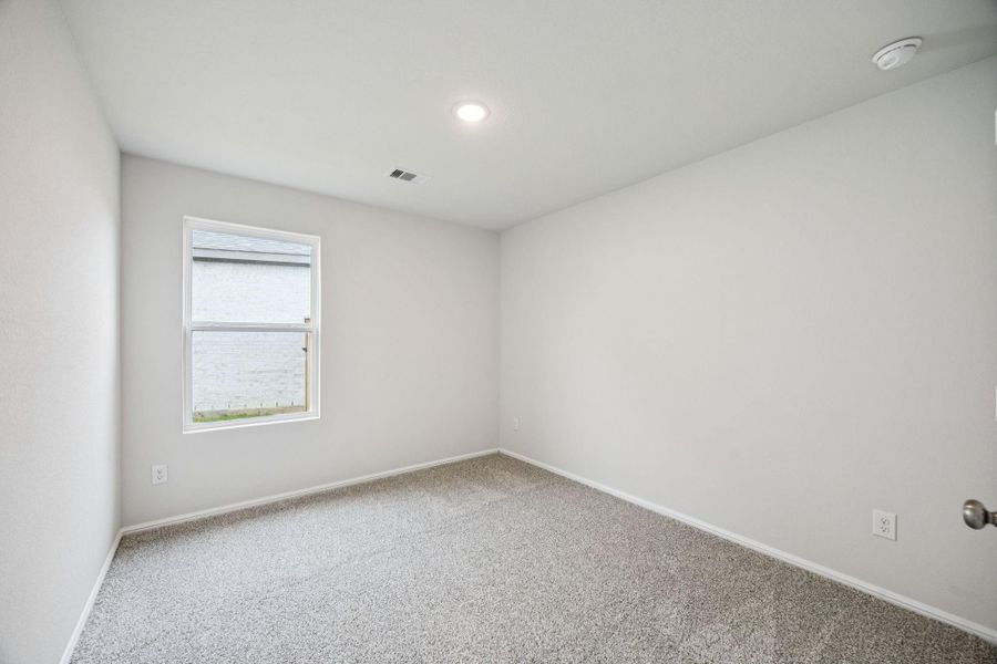 Spacious, unfurnished interior of a new home in Saint Tropez, Huffman (Image 20).