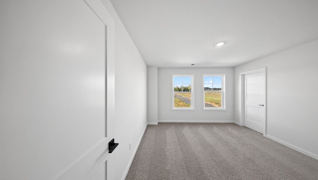 Spacious, unfurnished interior of a new home in Avalon of Gastonia, Gastonia (Image 34).