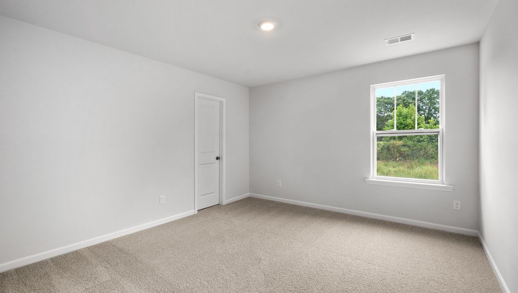 Representative unfurnished interior of a home built from the Biltmore by D.R. Horton in Woodglen, Piedmont (Image 21).