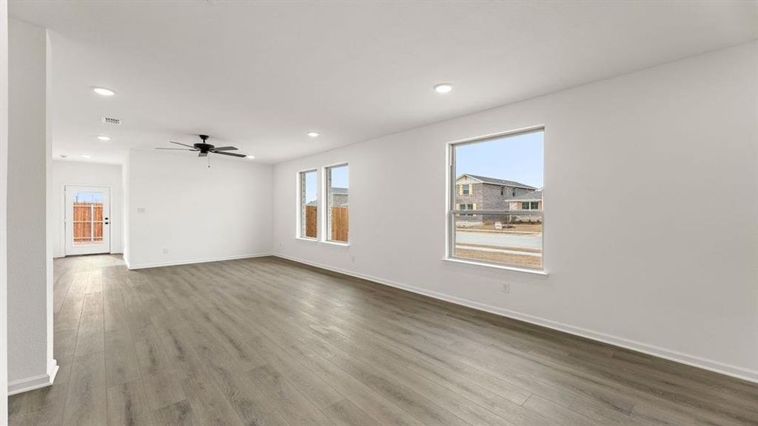 Spacious, unfurnished interior of a new home in Churchill 40s, Anna (Image 18). Spacious, unfurnished interior of a new home in Churchill 40s, Anna (Image 18).