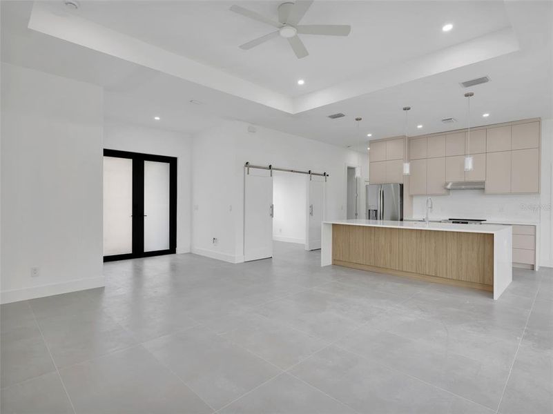 Spacious, unfurnished interior of a new home in , Port Charlotte (Image 45).