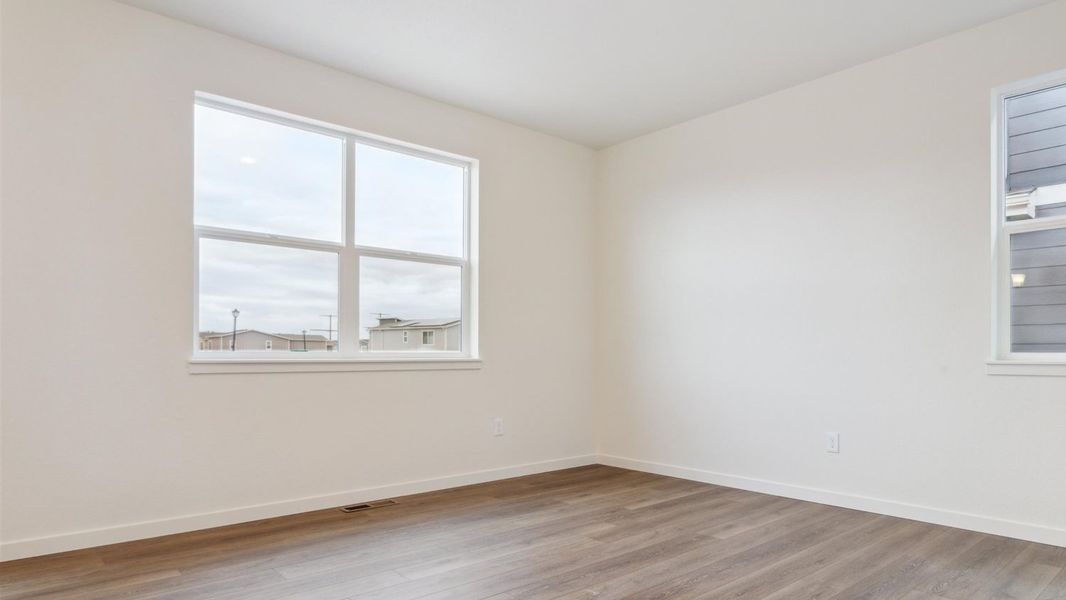 Spacious, unfurnished interior of a new home in Silver Peaks, Lochbuie (Image 12). Spacious, unfurnished interior of a new home in Silver Peaks, Lochbuie (Image 12).