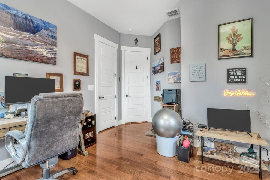 Furnished interior view inside a new home in , Hendersonville (Image 38).