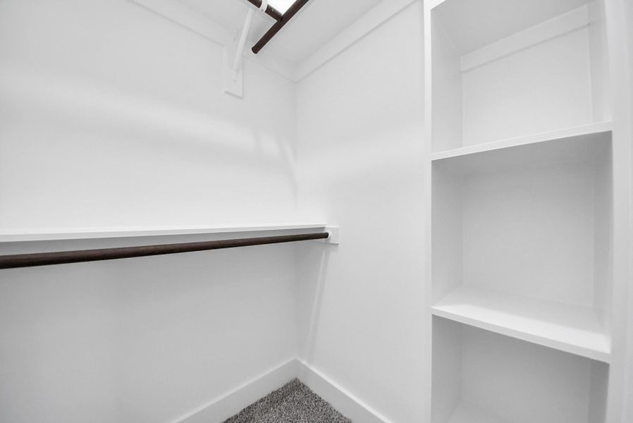 Spacious, unfurnished interior of a new home in , Baytown (Image 16).
