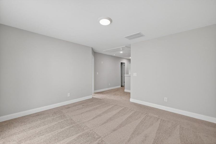 Spacious, unfurnished interior of a new home in , Sugar Hill (Image 25).