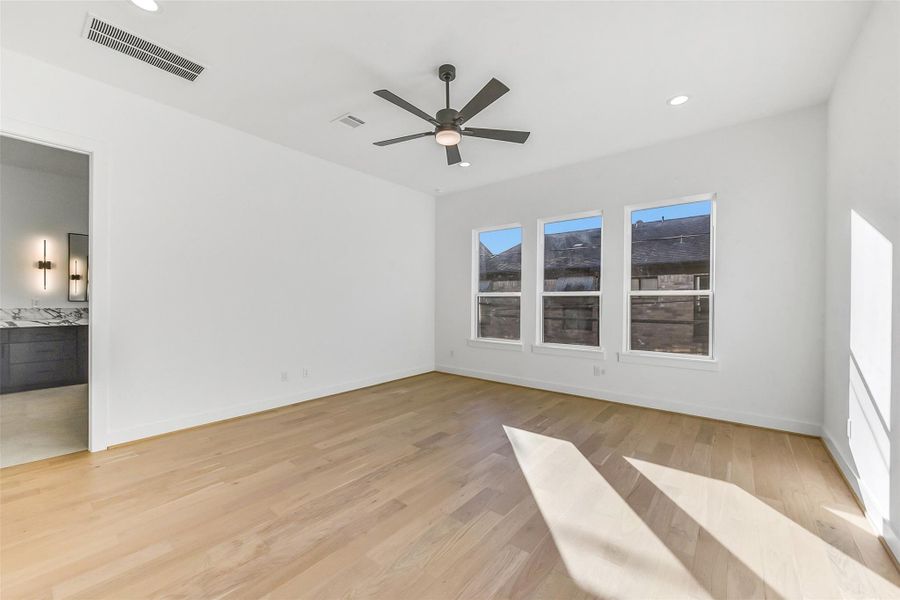 Spacious, unfurnished interior of a new home in , Houston (Image 34). Spacious, unfurnished interior of a new home in , Houston (Image 34).