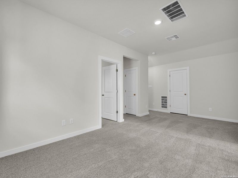 Spacious, unfurnished interior of a new home in Morgan Meadows, San Antonio (Image 18).