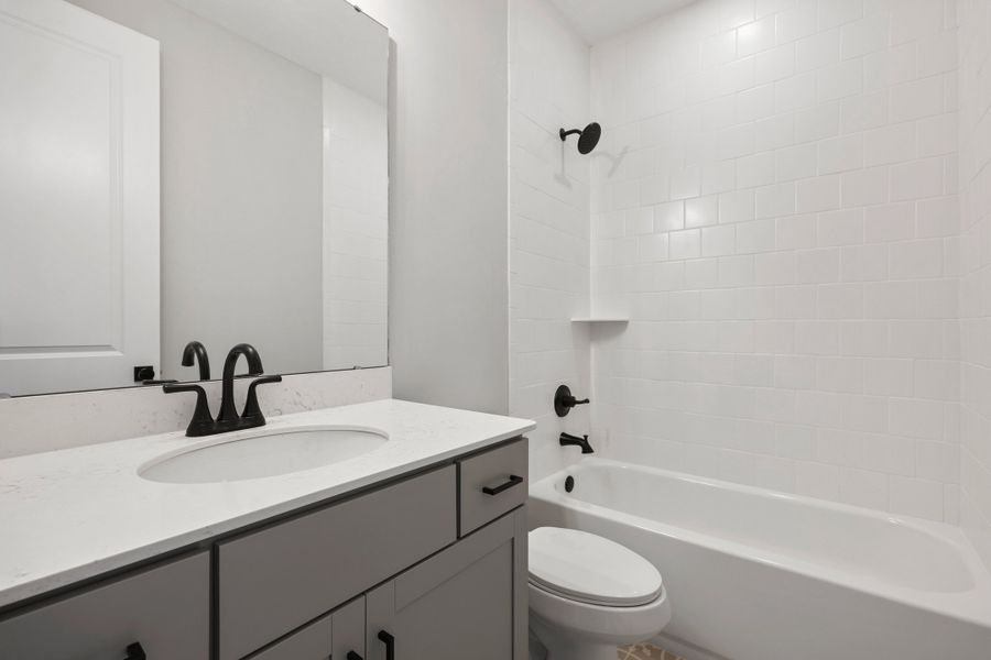 Representative furnished interior of a home built from the Venice by Riverside Homes in Mariposa at EverRange, Jacksonville (Image 13).
