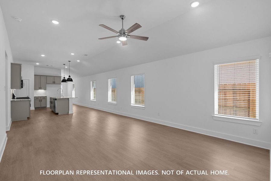 Spacious, unfurnished interior of a new home in Lone Star Landing, Montgomery (Image 15).