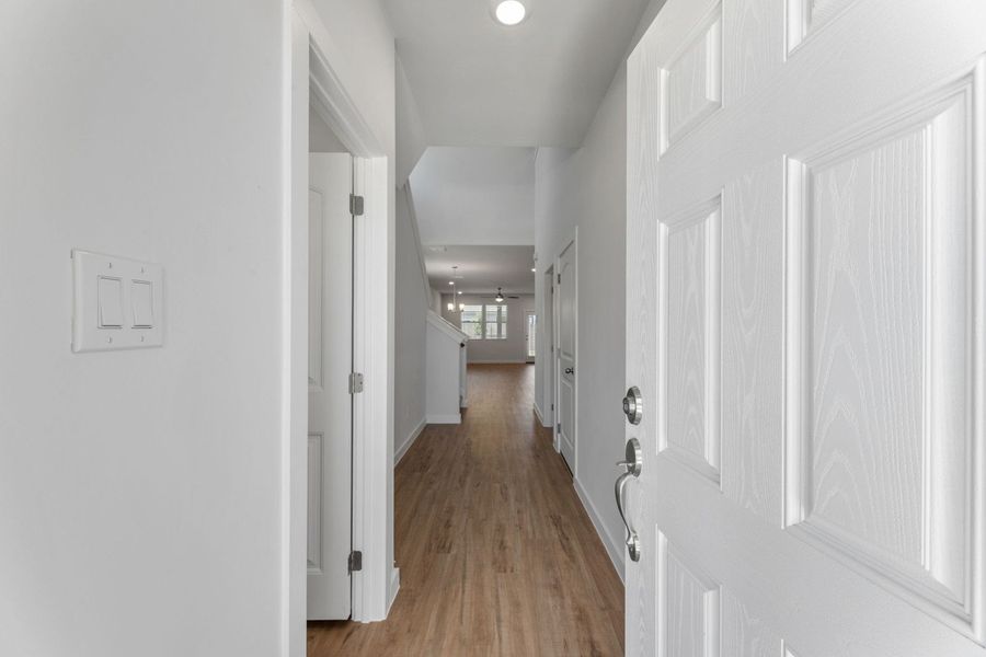 Spacious, unfurnished interior of a new home in Highland Ridge, New Braunfels (Image 23).
