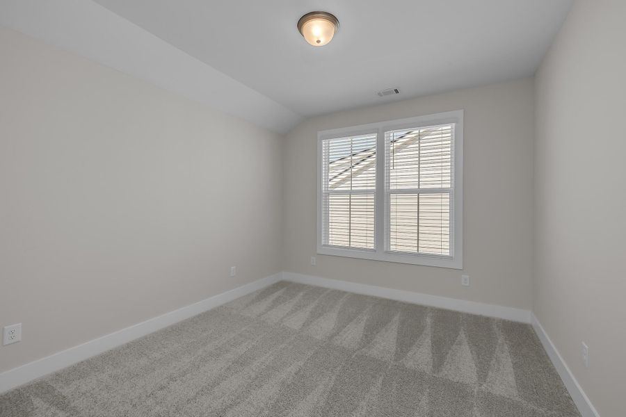 Spacious, unfurnished interior of a new home in Social Circle, Chattanooga (Image 14).