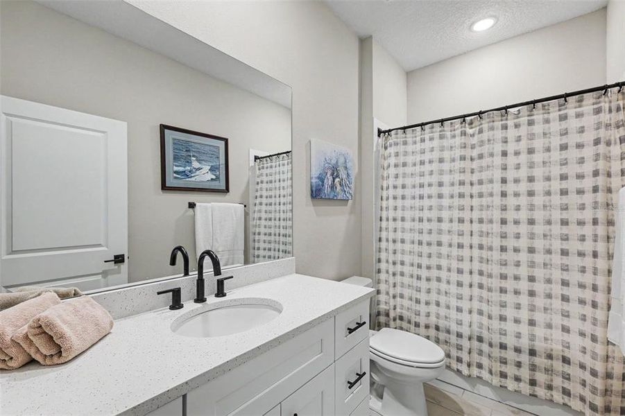 Furnished interior view inside a new home in , Dunnellon (Image 9).