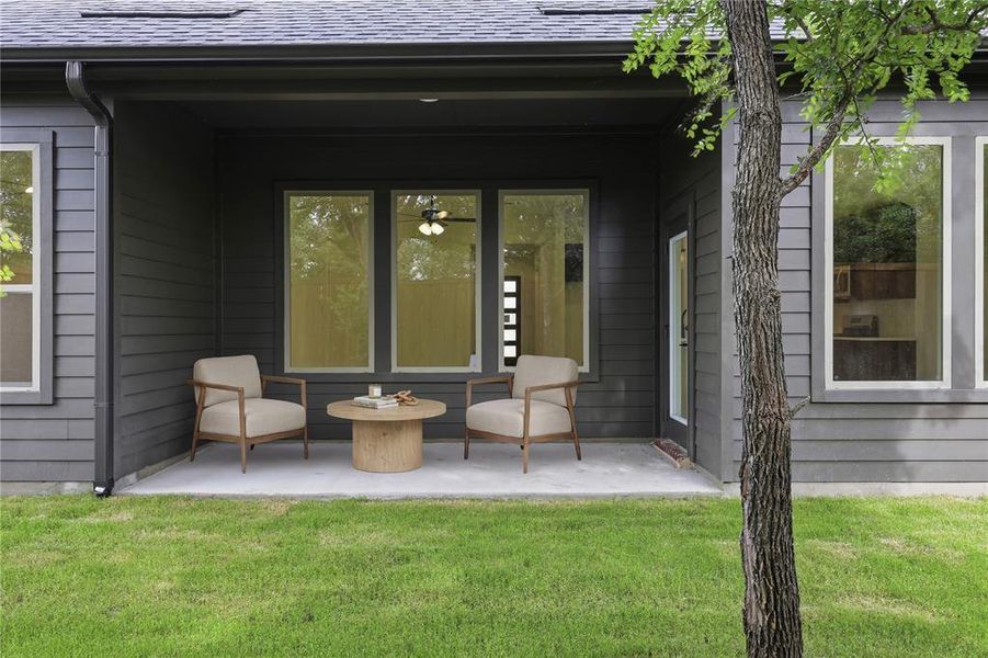 Exterior details and patio area of a home in Meadow Lakes, Fort Worth (Image 3).