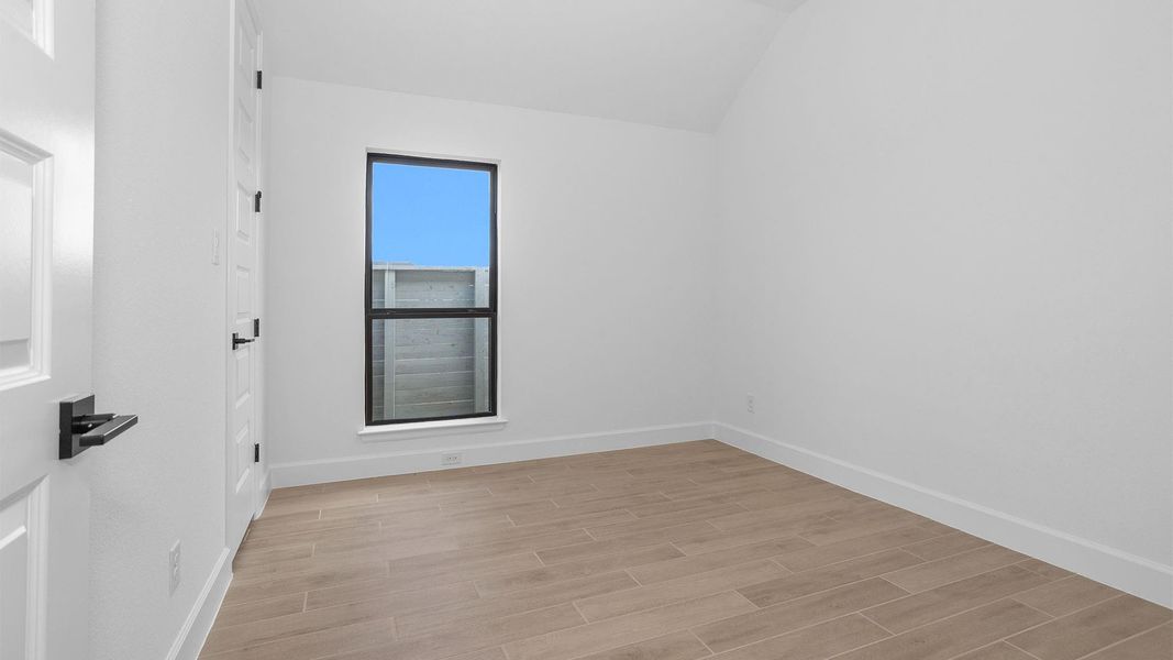 Spacious, unfurnished interior of a new home in Legacy, League City (Image 13).