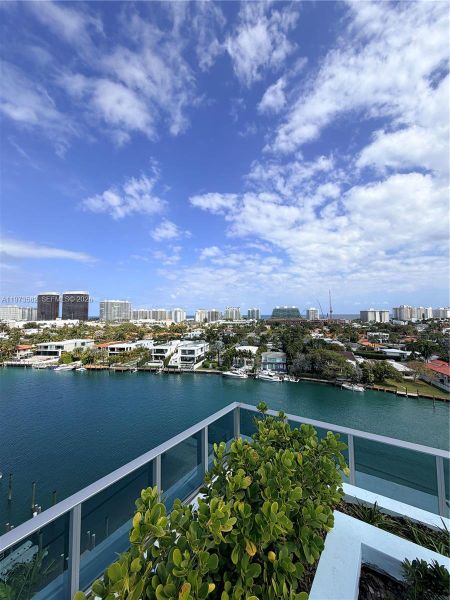 Image 28 of a home in . Image 28 of a home in .