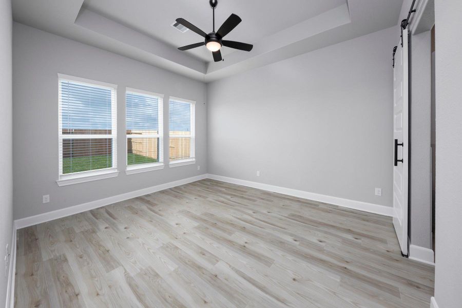 Spacious, unfurnished interior of a new home in , Iowa Colony (Image 10). Spacious, unfurnished interior of a new home in , Iowa Colony (Image 10).