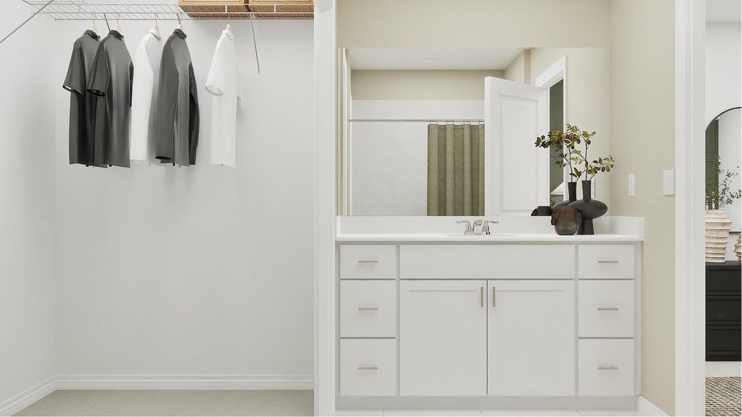 Florida Core H004 Ashford Owners Bath 1of2 F2