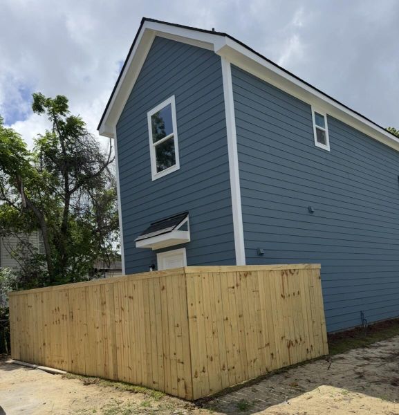 Exterior details and patio area of a home in , North Charleston (Image 3).