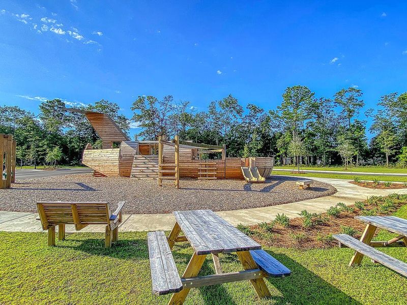 Community amenities in Limehouse Village: Arbor Series, Summerville (Image 61).