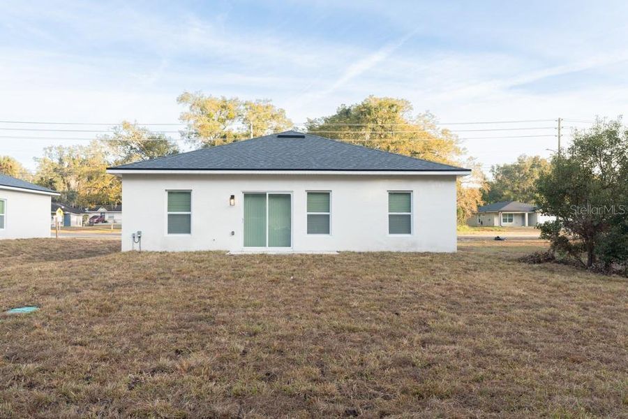 Exterior details and patio area of a home in , Apopka (Image 20). Exterior details and patio area of a home in , Apopka (Image 20).