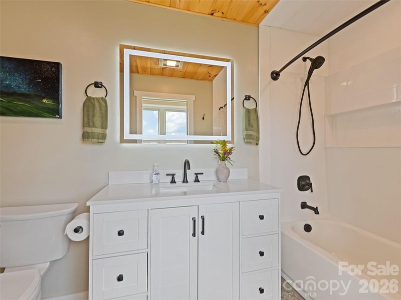 Image 36 of a home in .