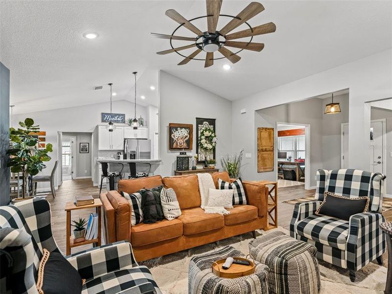 Furnished interior view inside a new home in , Bushnell (Image 40).