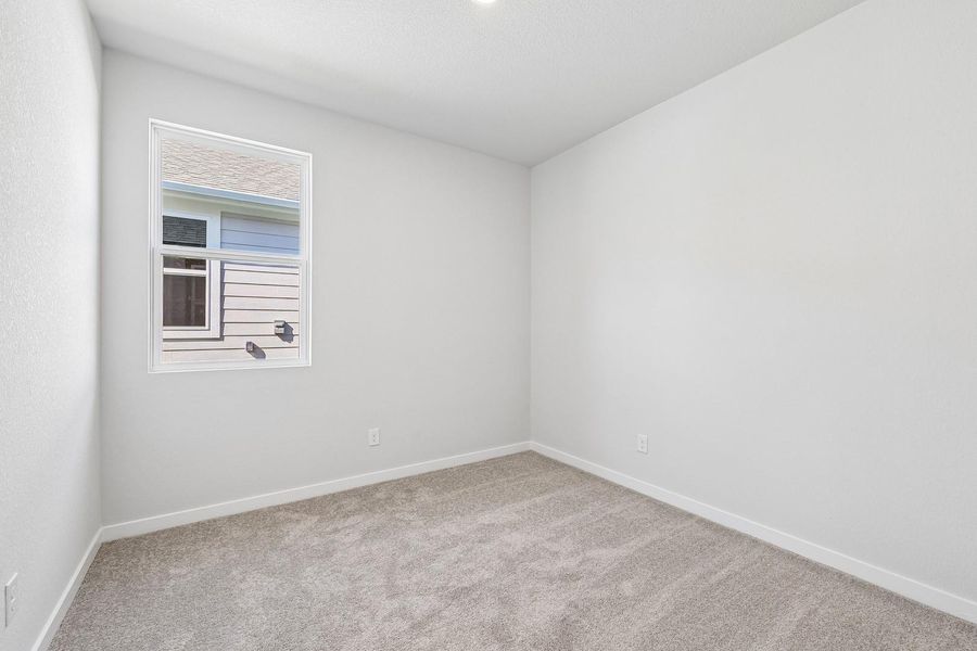 Spacious, unfurnished interior of a new home in Trinity Ranch, Elgin (Image 25).