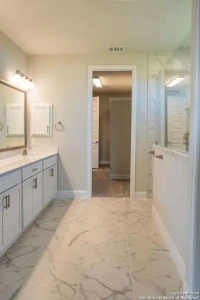 Image 8 of a home in Annabelle Ranch.