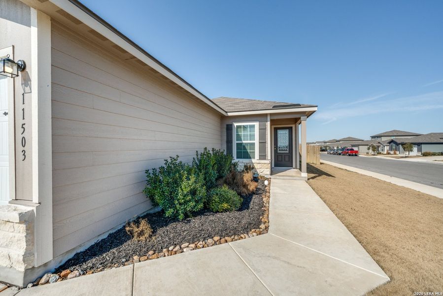 Exterior details and patio area of a home in , San Antonio (Image 16).