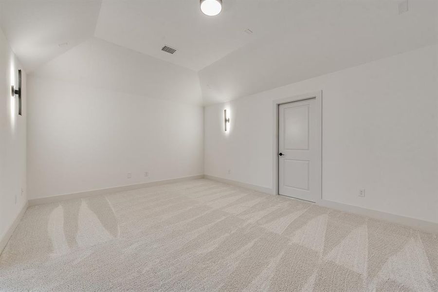 Image 38 of a home in Hillside Village.