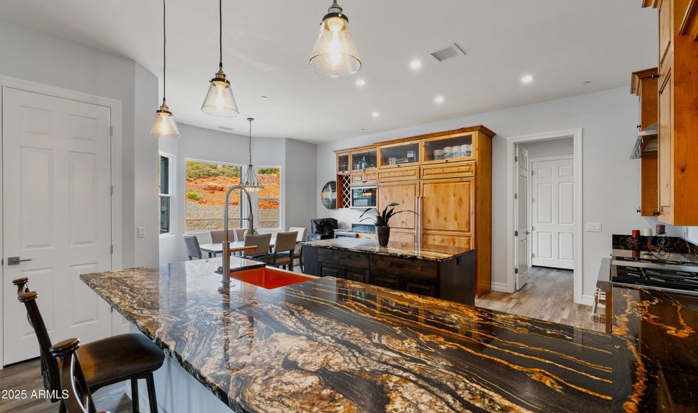 Dripping with rich details