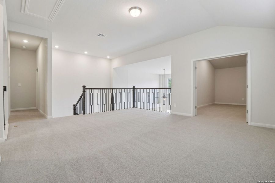 Spacious, unfurnished interior of a new home in Fox Falls, Boerne (Image 23). Spacious, unfurnished interior of a new home in Fox Falls, Boerne (Image 23).