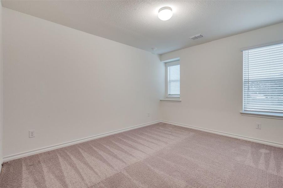 Spacious, unfurnished interior of a new home in Eagle Creek, Denton (Image 25). Spacious, unfurnished interior of a new home in Eagle Creek, Denton (Image 25).