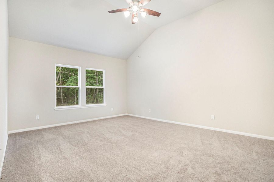 Image 4 of a home in Encino Estates.