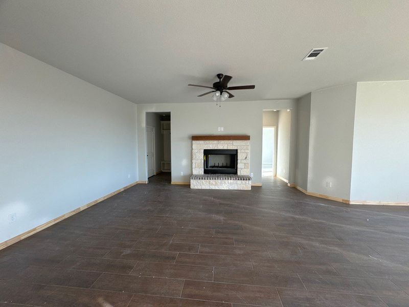 Spacious, unfurnished interior of a new home in Terra Escalante, Blue Ridge (Image 7).