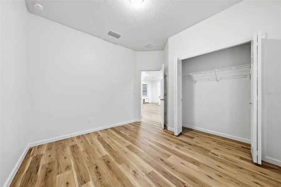 Spacious, unfurnished interior of a new home in , Altamonte Springs (Image 31).