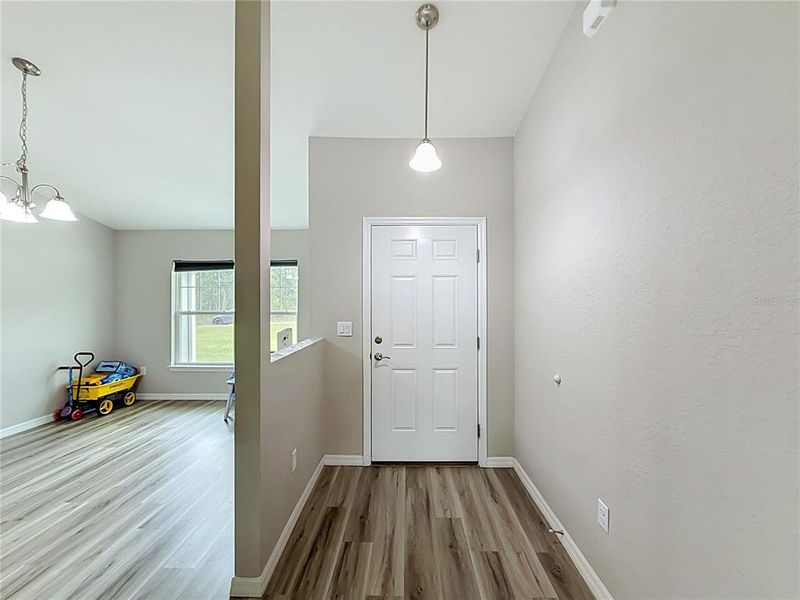 Spacious, unfurnished interior of a new home in , Dunnellon (Image 24).