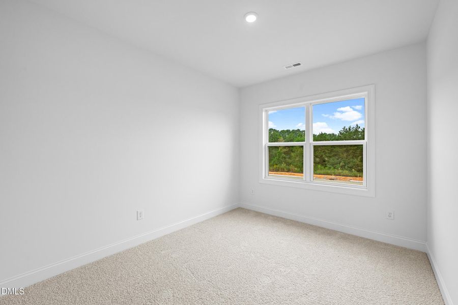 31 -154 Tennyson Dr_ Interior