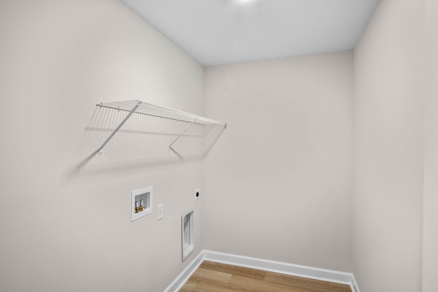 Spacious, unfurnished interior of a new home in Waterbridge, Myrtle Beach (Image 19).