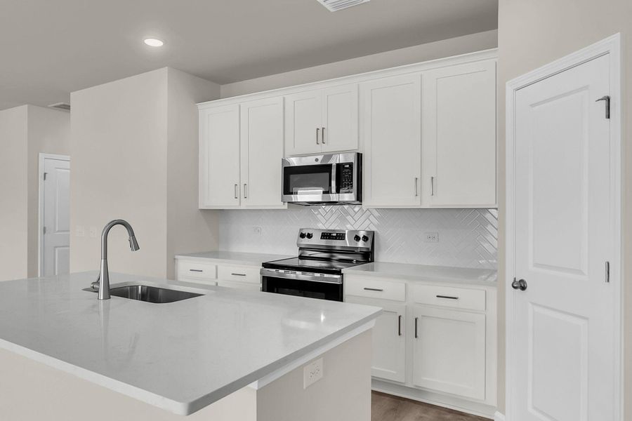 Furnished interior view inside a new home in , Ravenel (Image 5).