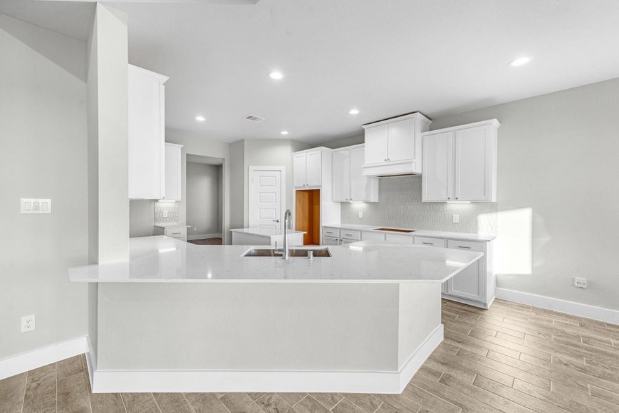 Furnished interior view inside a new home in Briarwood Crossing, Rosenberg (Image 7).