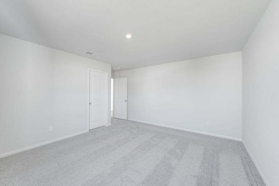 Representative unfurnished interior of a home built from the Adams by National HomeCorp in Lincolnton, Lincolnton (Image 41).