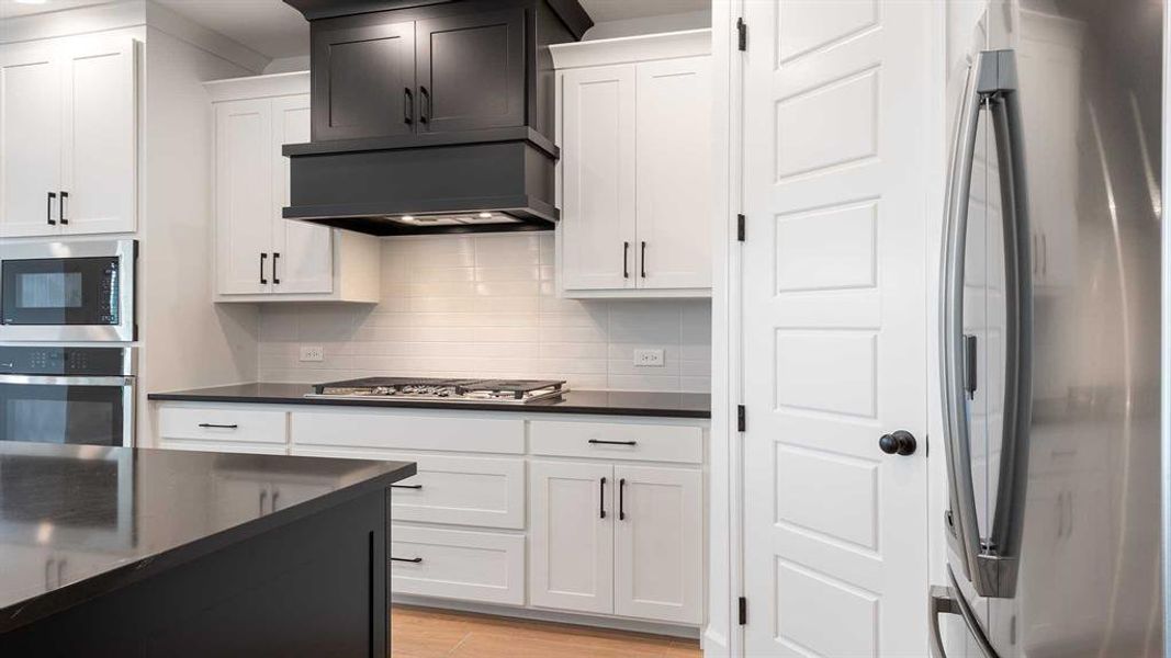 Furnished interior view inside a new home in Sweetgrass, Haslet (Image 11).