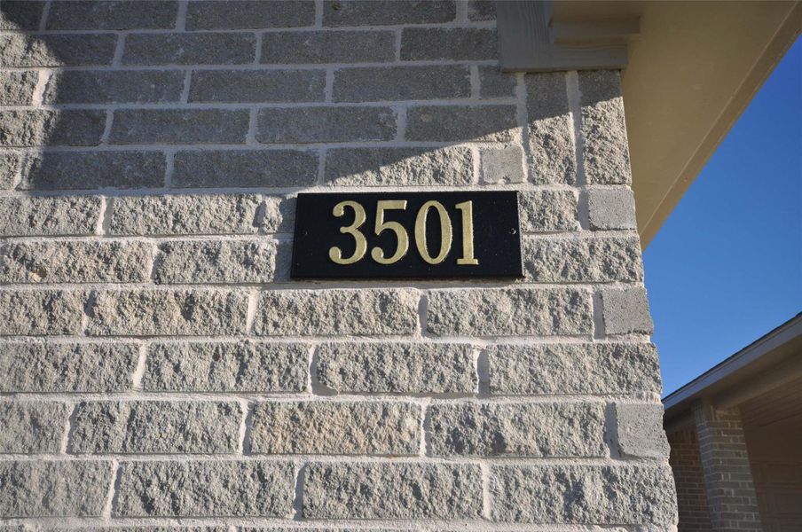 Exterior details and patio area of a home in Pedregal, League City (Image 28).