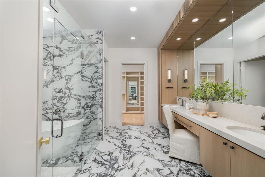 Furnished interior view inside a new home in , Dallas (Image 36). Furnished interior view inside a new home in , Dallas (Image 36).