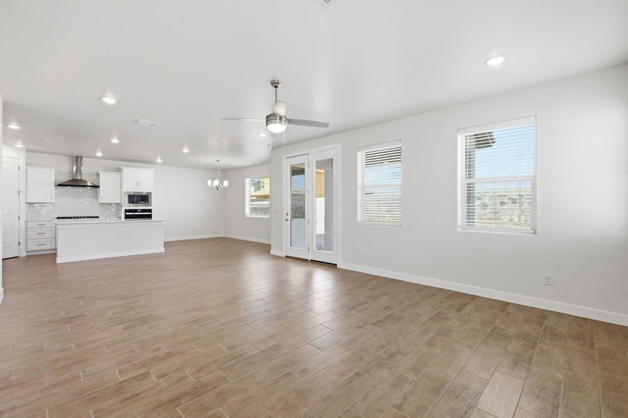 Representative unfurnished interior of a home built from the Timberon I by Hakes Brothers in Emerald Estates, El Paso (Image 11).