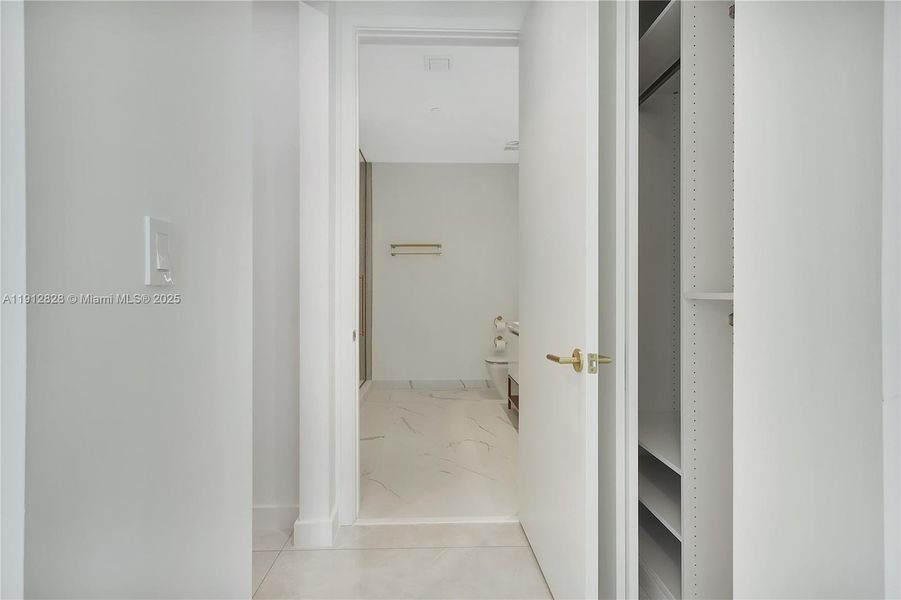 Spacious, unfurnished interior of a new home in Mr. C Residences, Miami (Image 28). Spacious, unfurnished interior of a new home in Mr. C Residences, Miami (Image 28).