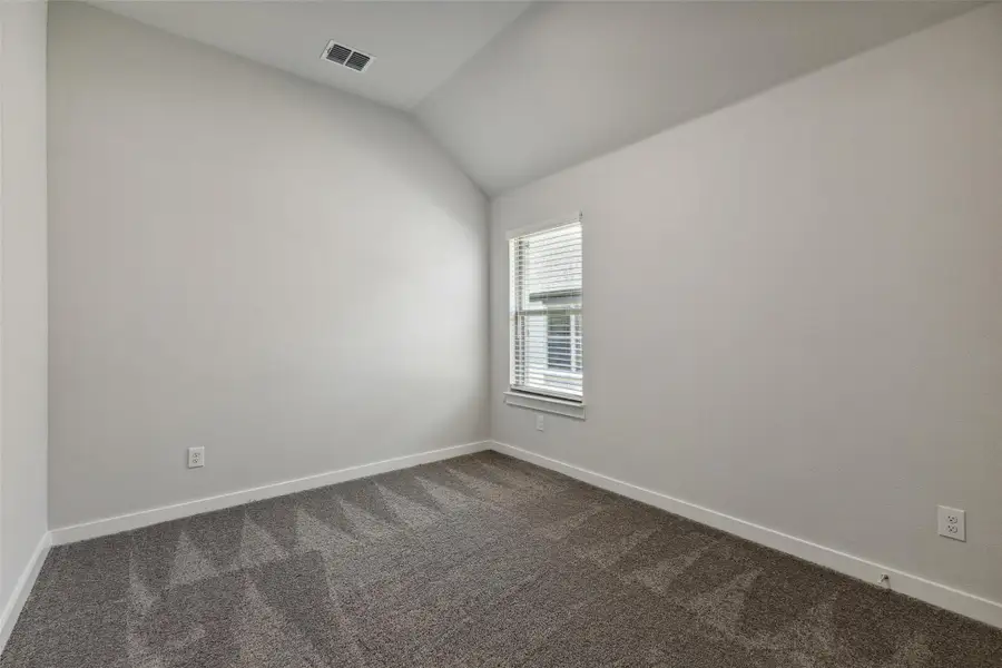 Spacious, unfurnished interior of a new home in Prairie Winds, Hutto (Image 23).